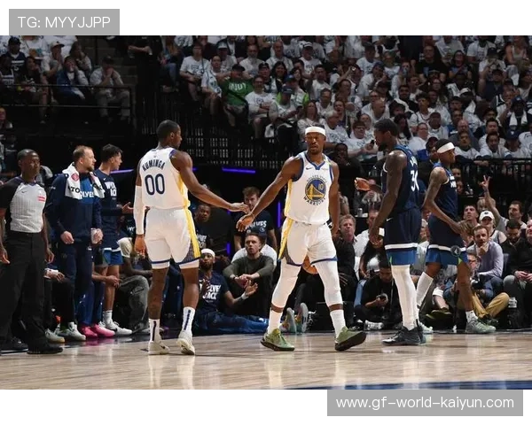 勇士团队整体防守转换为致胜利器